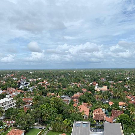 Ocean Breeze - Udaya Luxury Apartments Negombo Eksteriør billede