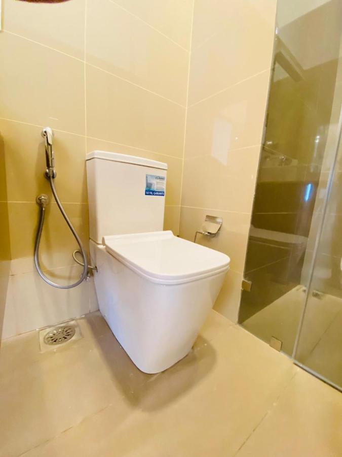 Ocean Breeze - Udaya Luxury Apartments Negombo Eksteriør billede