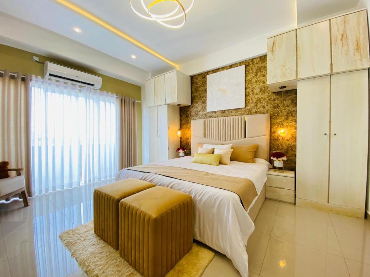 Ocean Breeze - Udaya Luxury Apartments Negombo Eksteriør billede