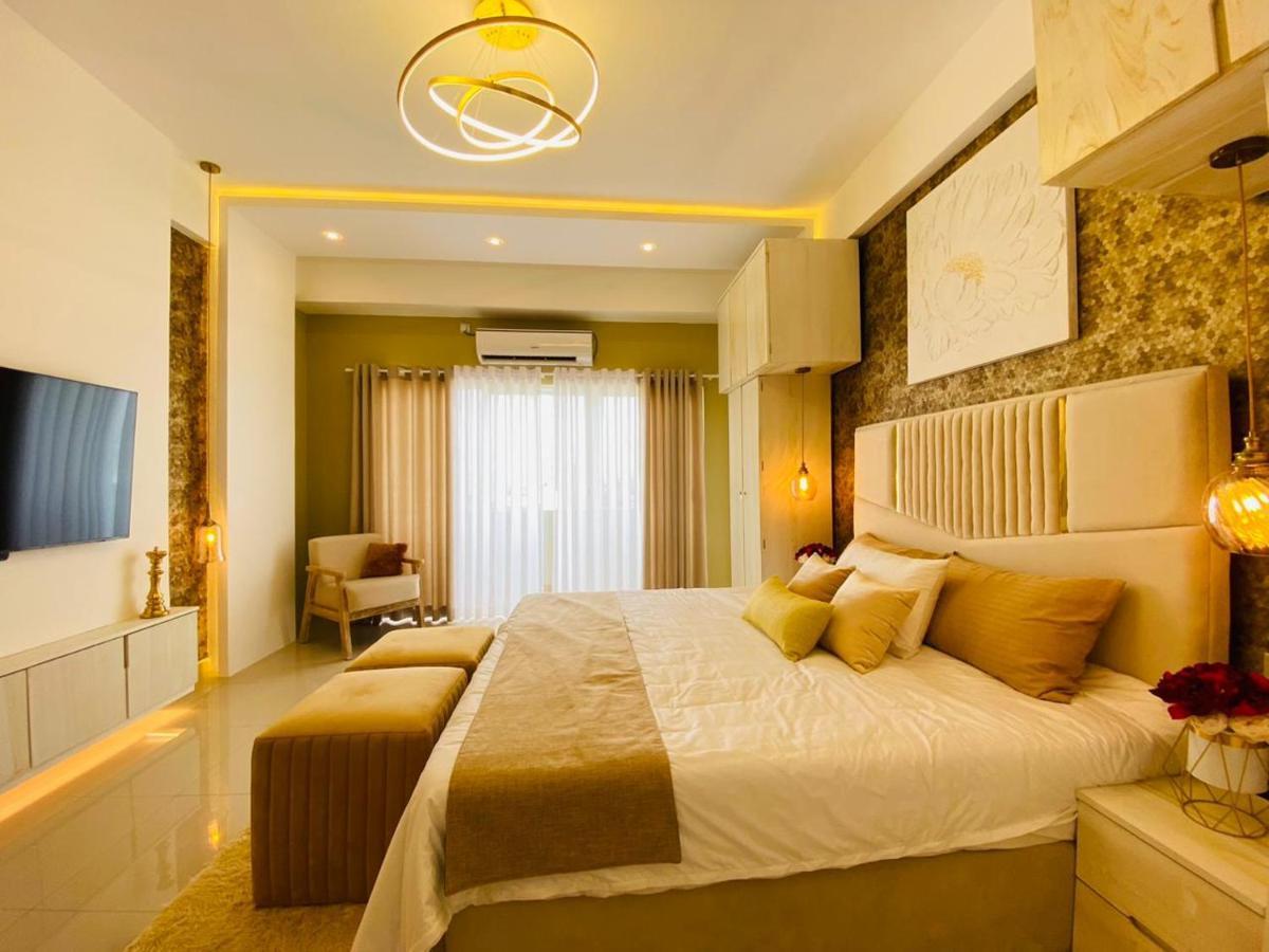 Ocean Breeze - Udaya Luxury Apartments Negombo Eksteriør billede