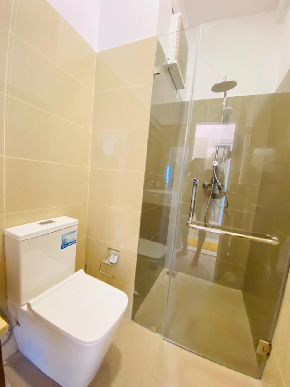 Ocean Breeze - Udaya Luxury Apartments Negombo Eksteriør billede