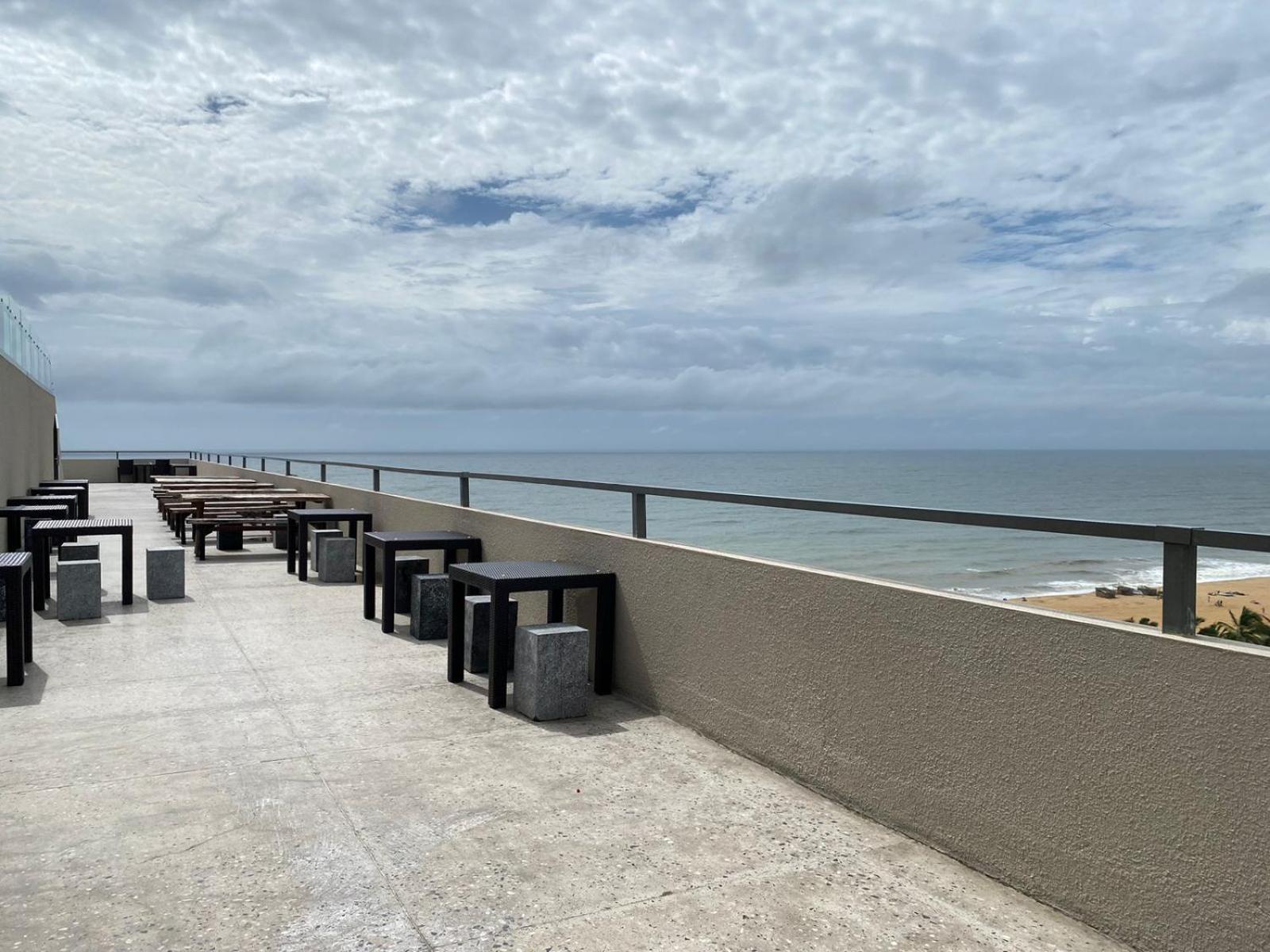Ocean Breeze - Udaya Luxury Apartments Negombo Eksteriør billede